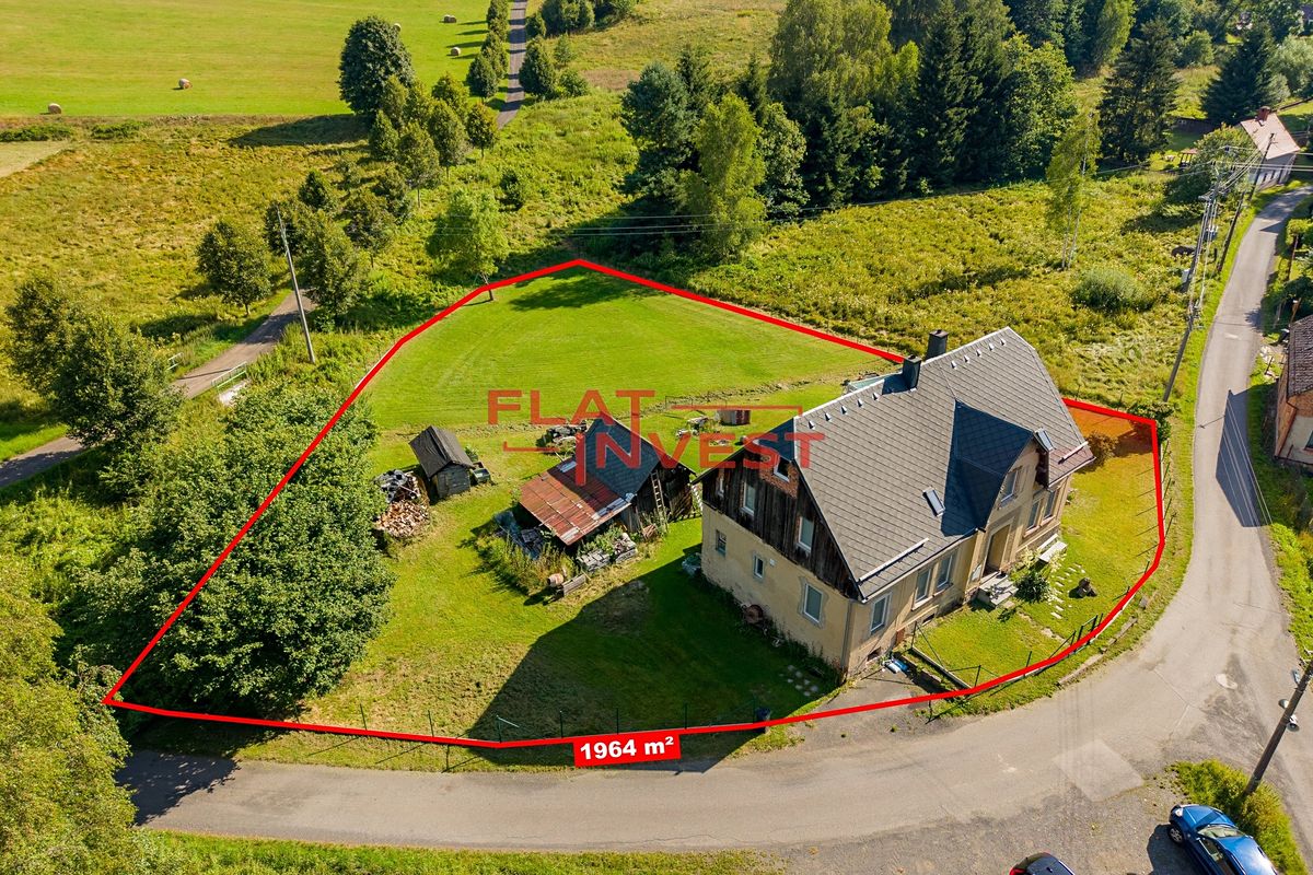 Prodej rodinného domu 356 m², pozemek 1964 m²